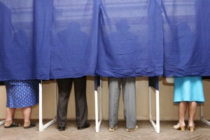 alegeri-2012-cabina-vot