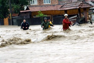 Inundatii-in-Romania-ghimpele