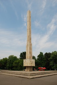 RO_BZ_Crang_obelisk