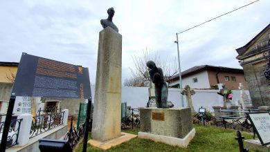 Photo of Grupul statuar realizat de Brâncuși a fost reîntregit în Cimitirul Dumbrava
